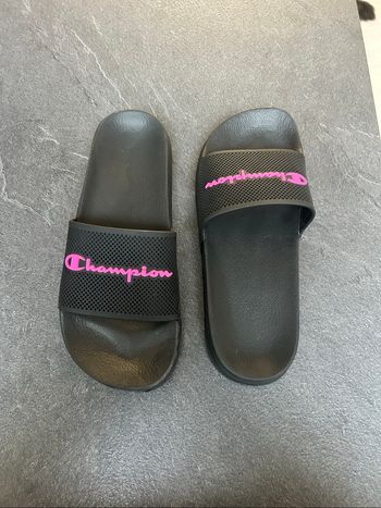 Claquettes Champion taille 40 1/2 -41