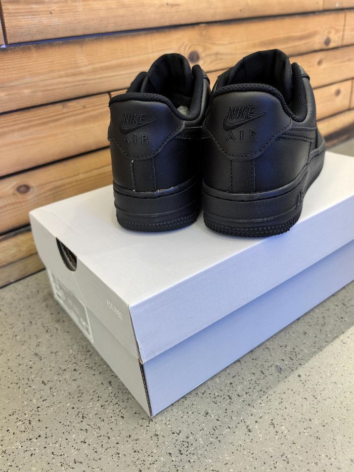 Nike Air Force 1 triple black taille:39 - photo numéro 5