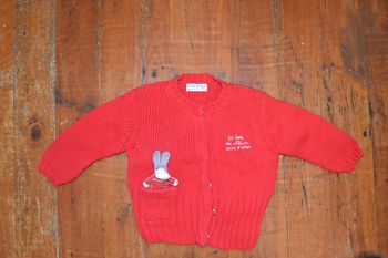 Gilet rouge Sucre d'orge 9 mois