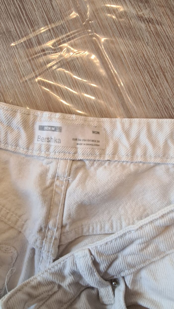 Jean MOM Bershka taille 36 - photo numéro 3