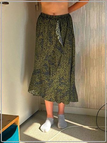 Très jolie jupe taille 40 marque christy
