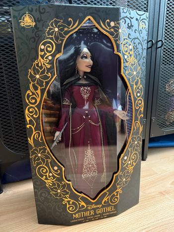 Poupée édition limitée Gothel