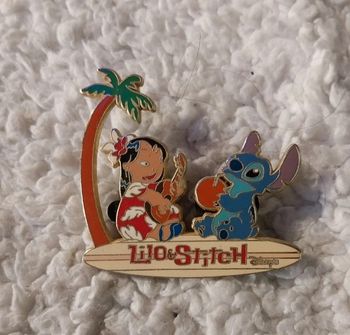 Pins Disney lilo et stitch palmier