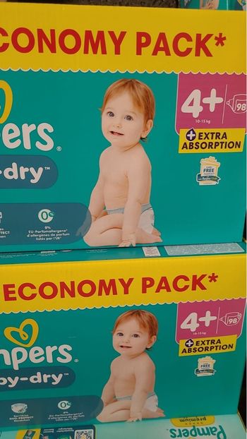 Lot de Pampers taille 4+
