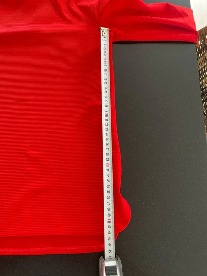 Haut rouge Taille M - photo numéro 9