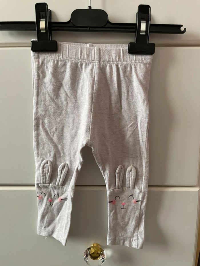 Legging pantalon petit lapin blanc gris rose neuf mois 9 mois bébé fille vêtement