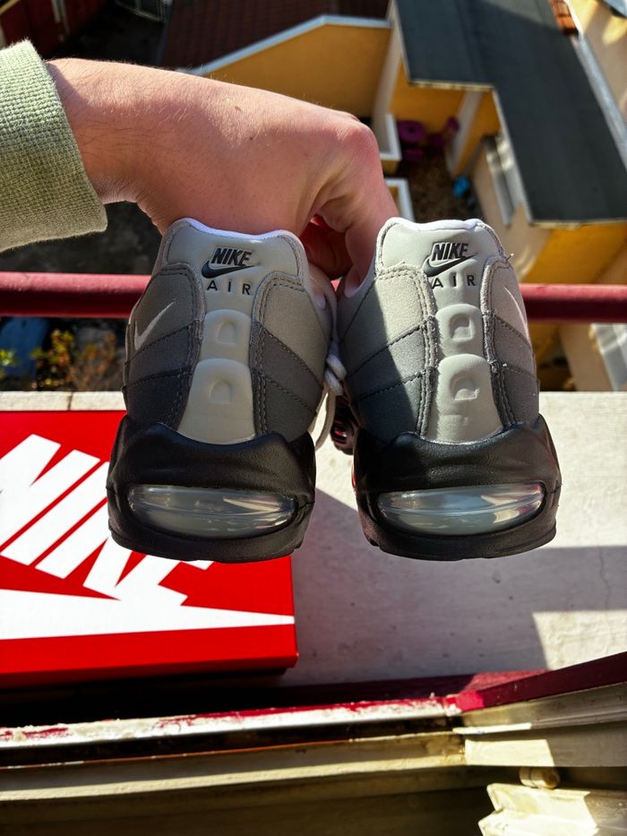 Nike Air Max 95 OG Black/Grey - Taille 44 - Neuves - photo numéro 9