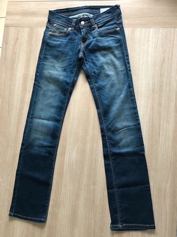 Jean levis