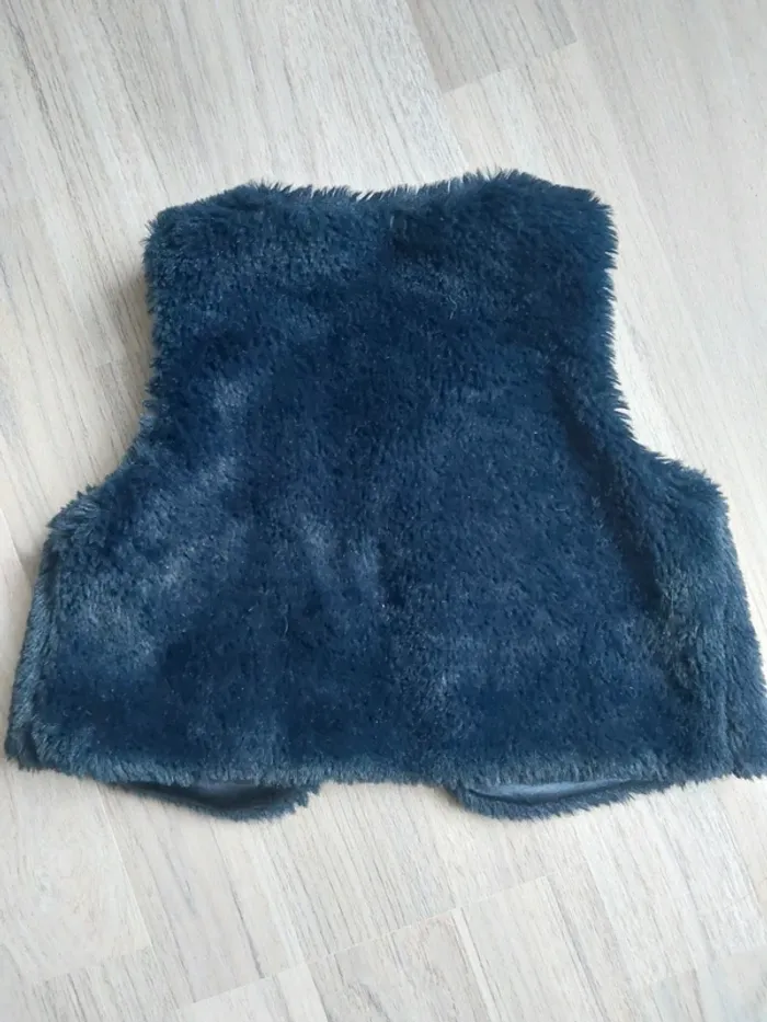 Gilet sans manche 6mois - photo numéro 2