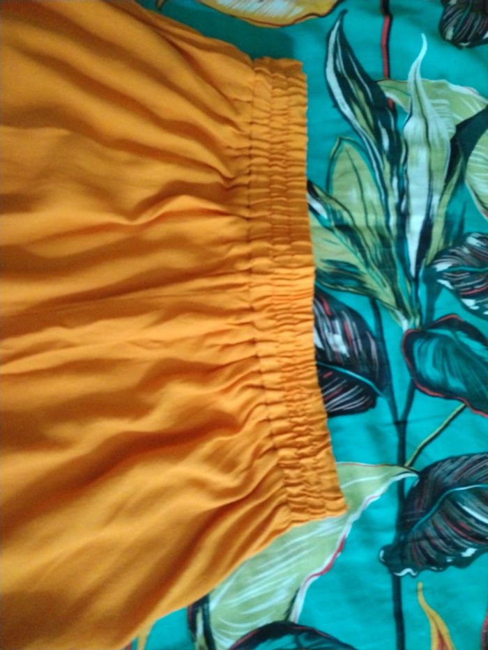 Short orange - photo numéro 5