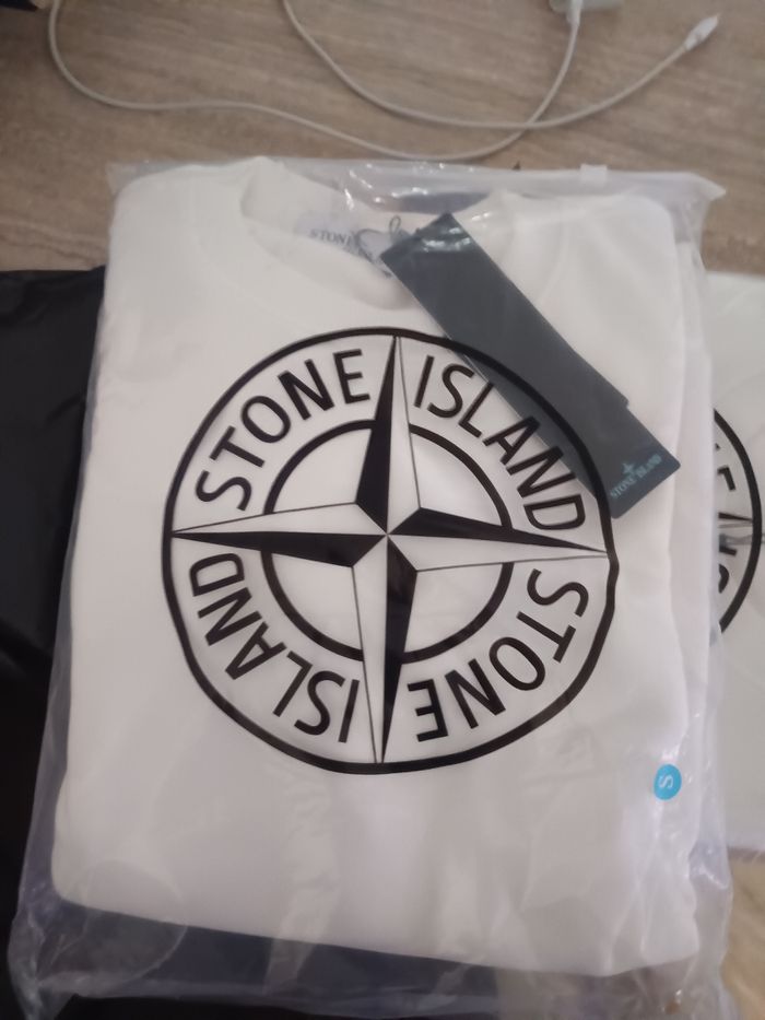 Pulls stone island taille S neufs - photo numéro 10