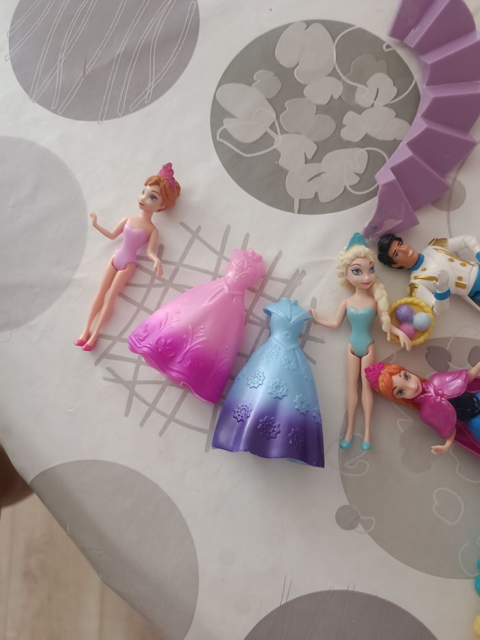Château et figurine - photo numéro 7