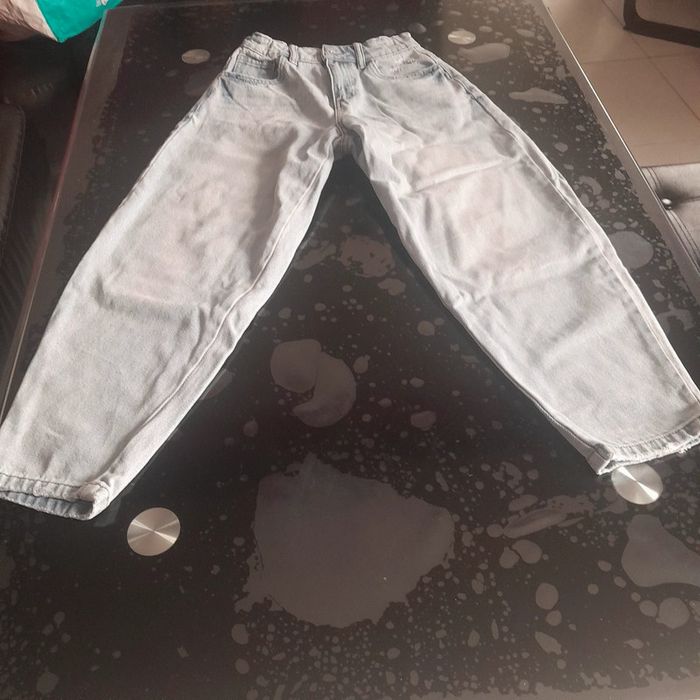 Jean slouchy 9-10 ans en très bon état