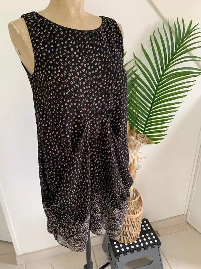 Robe fleurie doublée sans manches femme - photo numéro 2