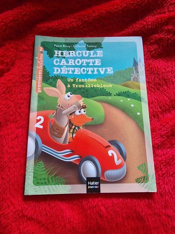 Livre hercule carotte détective un fantôme à trouillebleue