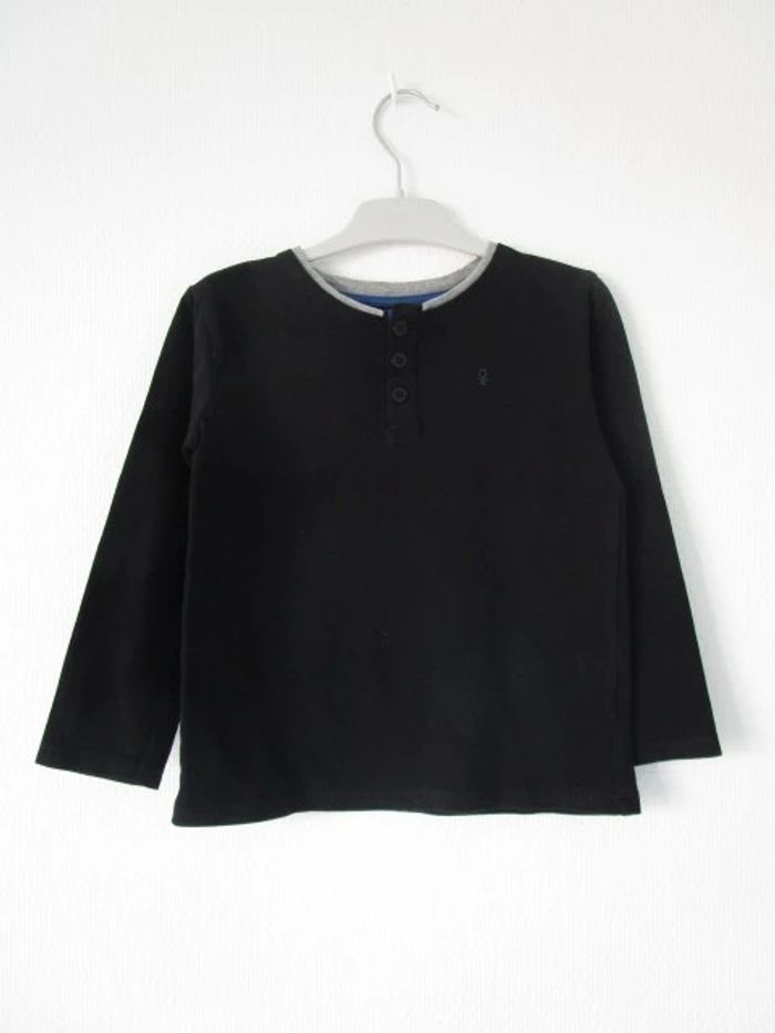 T-shirt noir Okaïdi 5 ans TBE - photo numéro 2