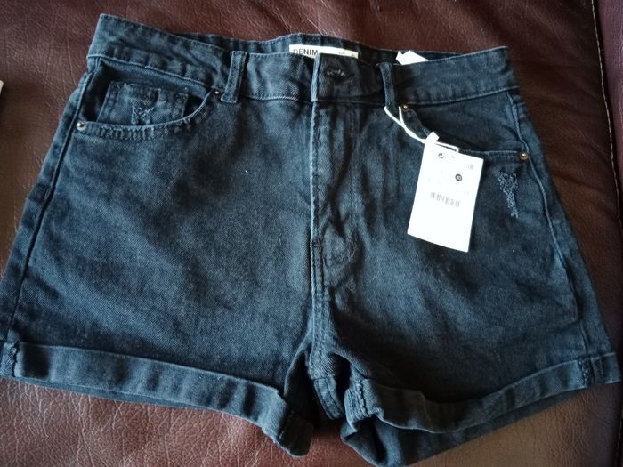 Short noir taille 38 - photo numéro 1