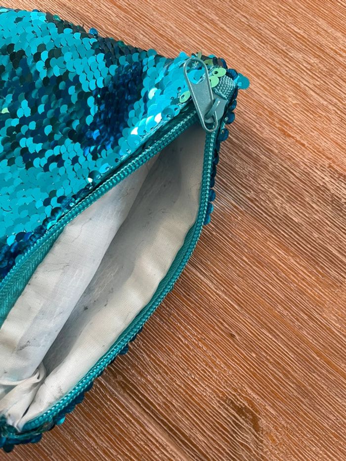 Trousse bleu queue de  sirène - photo numéro 3