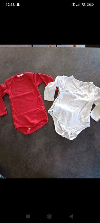 2 bodys manches longues 