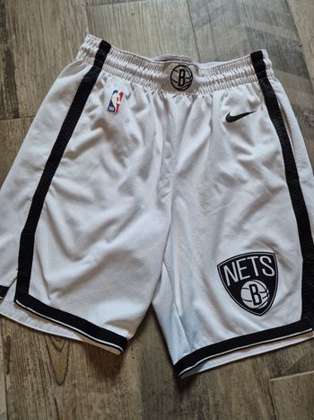 Short nike blanc