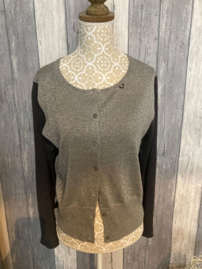 Gilet noir et gris