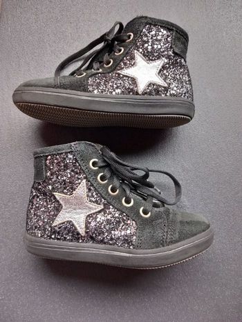 Chaussure fille Reqins 24 cuir très bon état