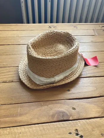 Chapeau neuf