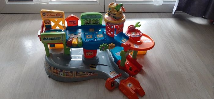 Mon Premier Garage Interactif, Tut Tut Bolides - photo numéro 2