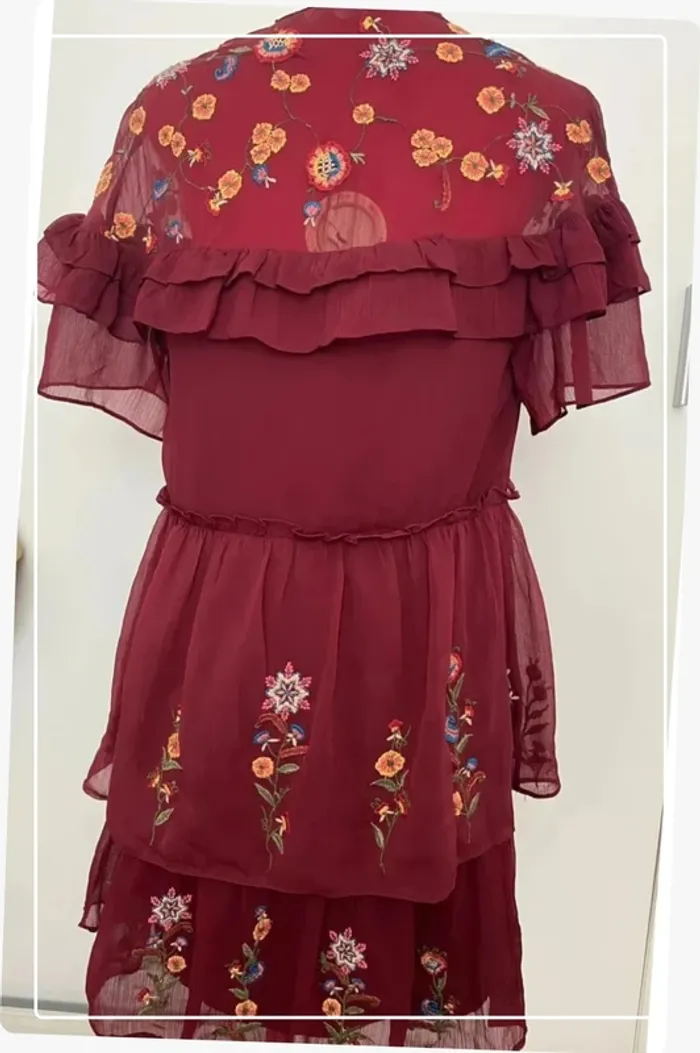 Robe volants bordeaux brodée Zara - photo numéro 7