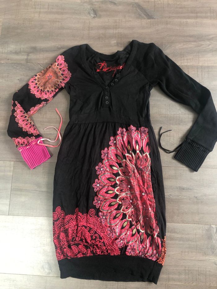Robe rouge Desigual taille XS manches longues tricot