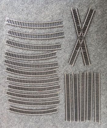Lot de 17 rails en métal pour train électrique, courbe, droite, croisement 