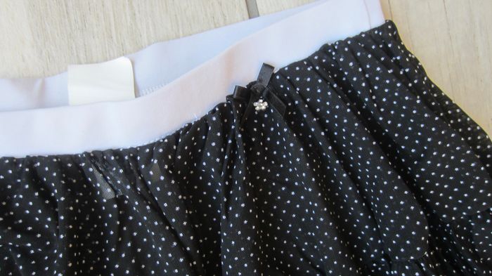 Jupe frou frou noire a pois blancs - photo numéro 2