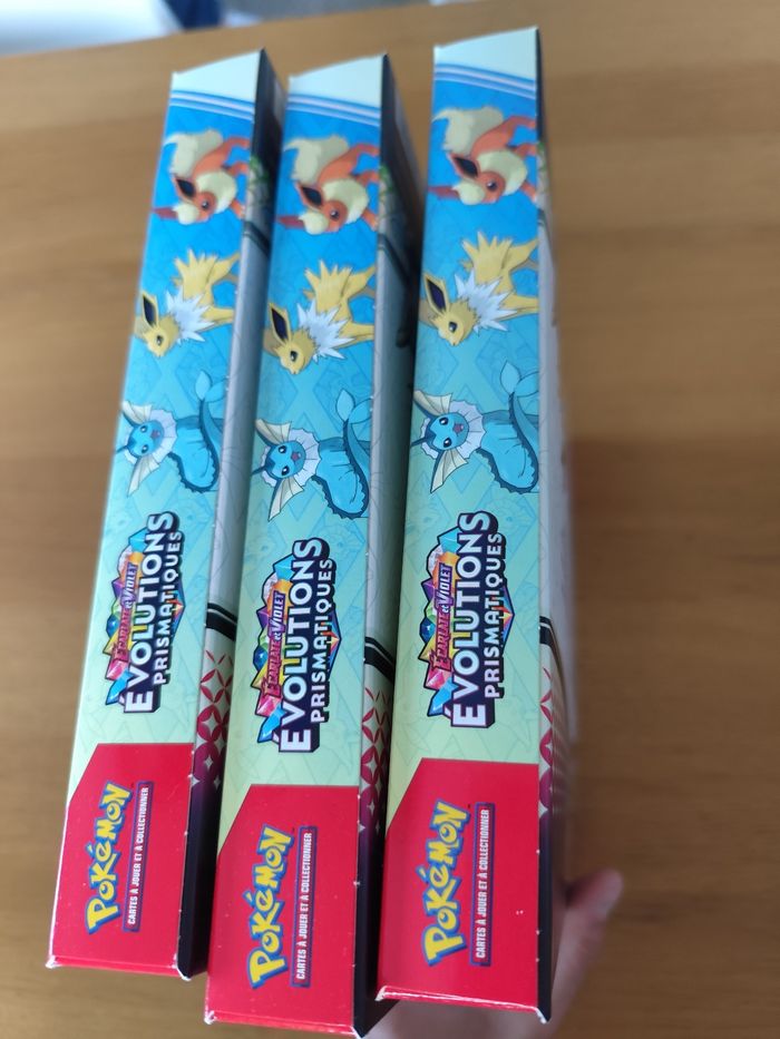 Lot 3 coffrets poster évolutions Prismatiques cartes Pokémon EV8.5 - photo numéro 4