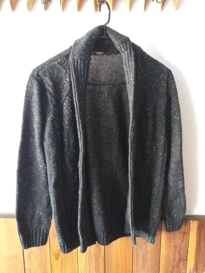 Gilet torsadé gris moucheté