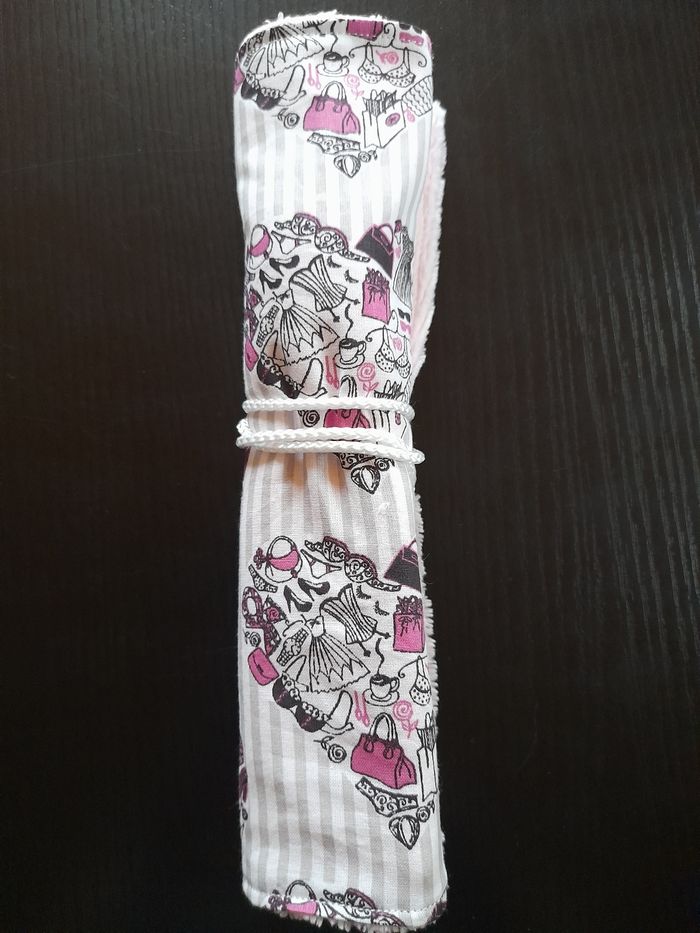 Serviette porte brosse à dents et dentifrice - photo numéro 3