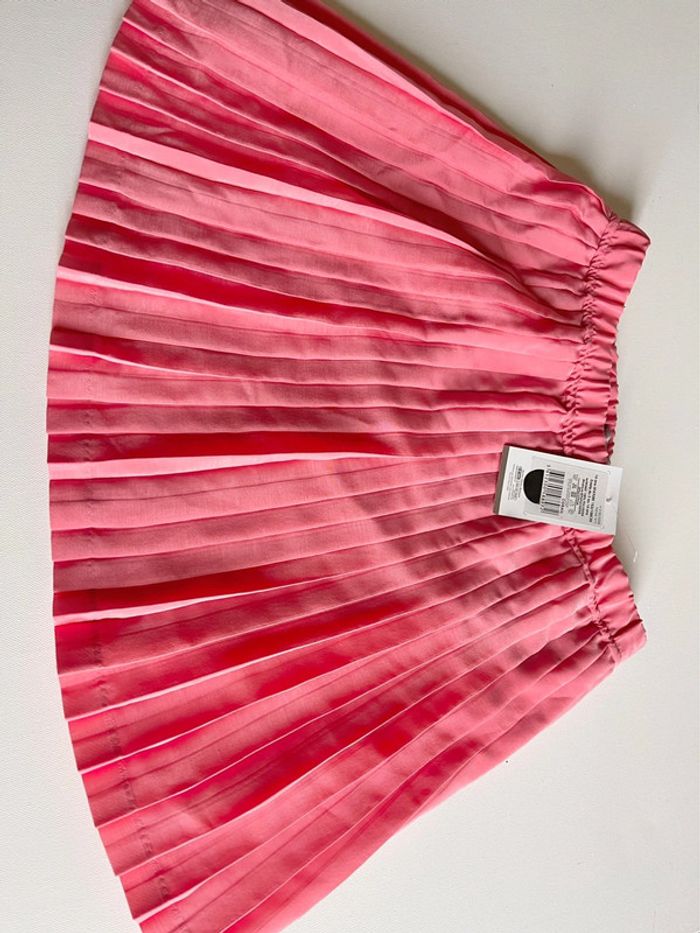 Jupe plissée rose Monoprix taille 14 ans neuve & étiquettée - photo numéro 2
