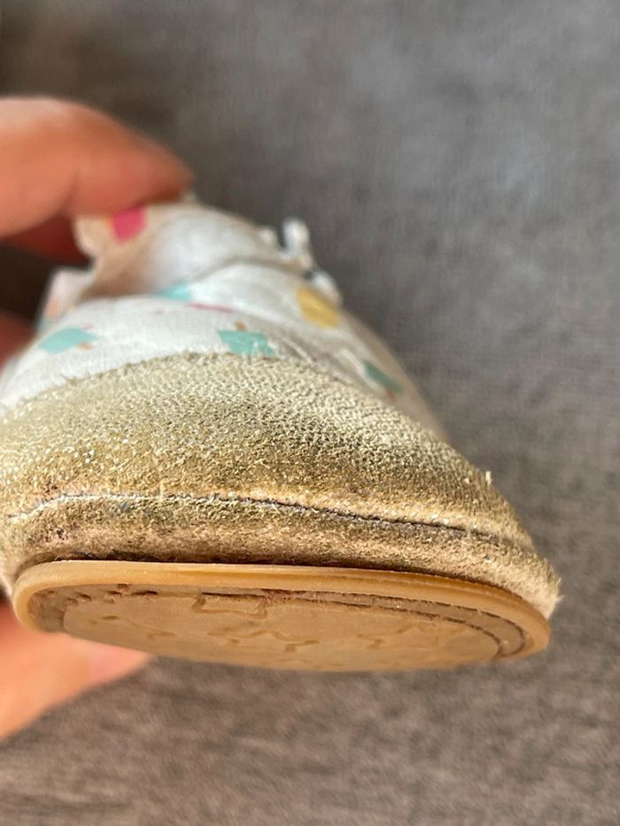 Chaussures/chausson 6/9M - photo numéro 4