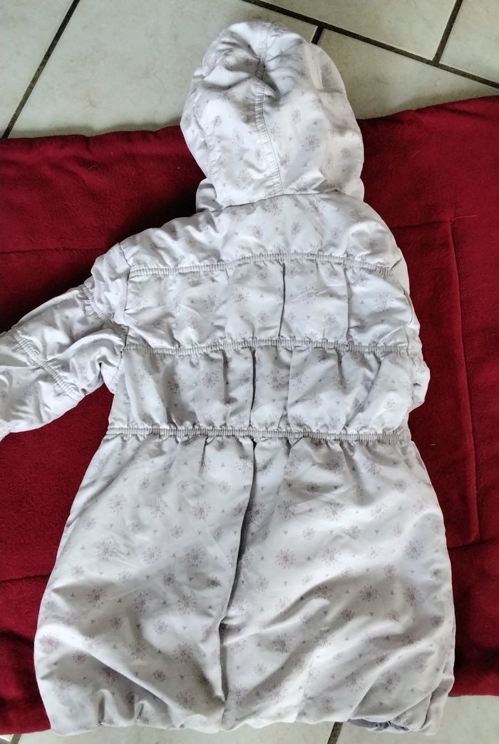 Manteau  réversible  ,1 côté crème, 1 côté mauve, fermeture et pressions, Vertbaudet, 4 ans - photo numéro 3