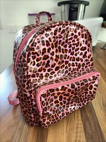 Sac à dos motifs léopard rose