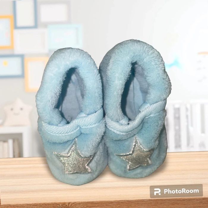chausson bleu avec Petite étoile - photo numéro 3