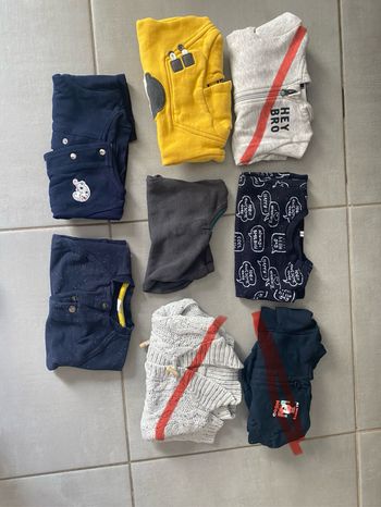 Lot pulls et gilets garçon