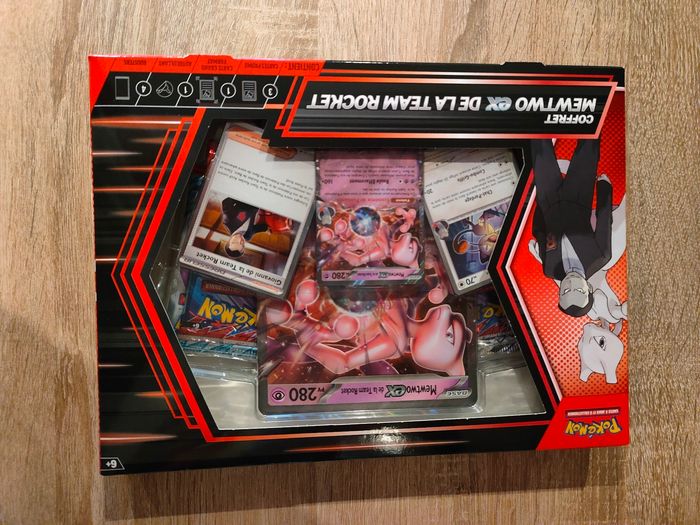 Coffret Mewtwo ex de la team rocket EV10