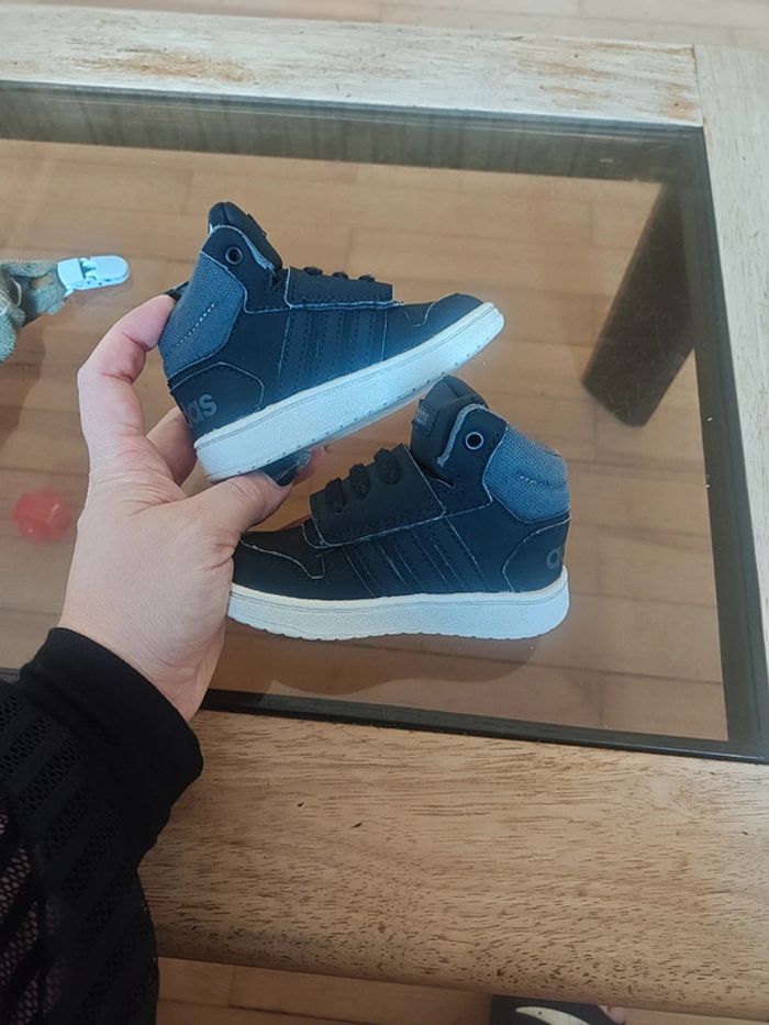 Baskets Adidas mixte p.21 - photo numéro 7