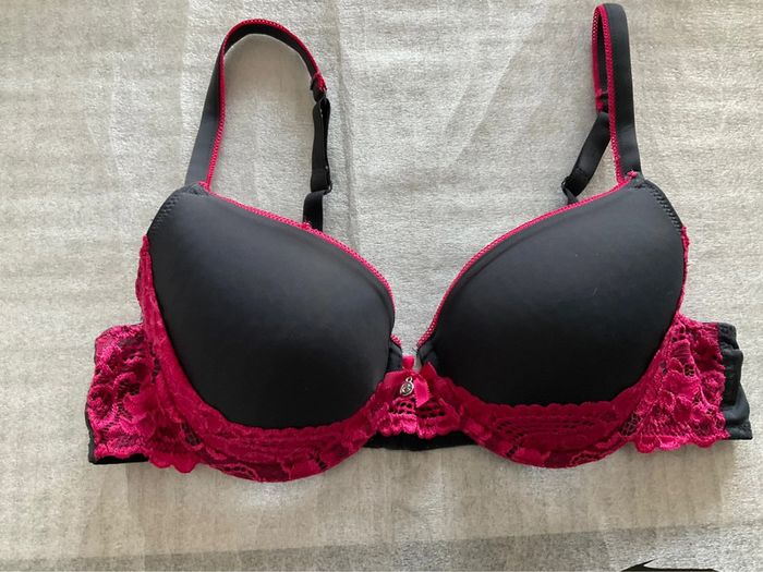 Soutien-gorge noir Rougegorge