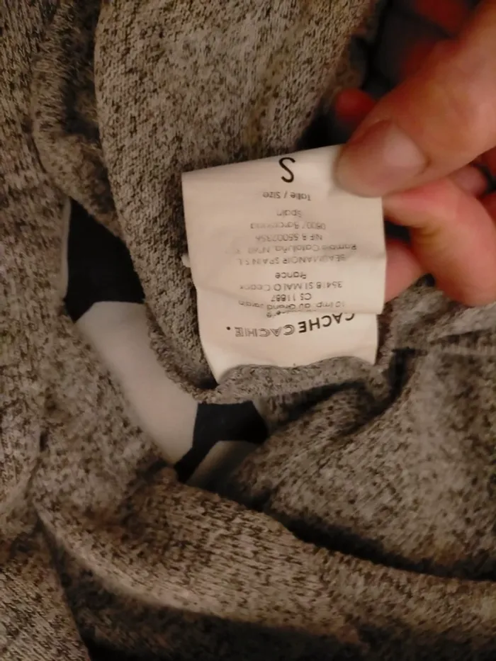 Pull gris dentelle cache cache - photo numéro 4