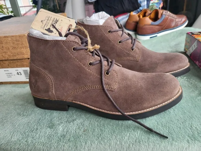 Chaussures MCS 43 neuves - photo numéro 3