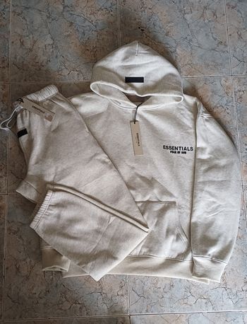 Ensemble Essentials – Excellent état – Taille S