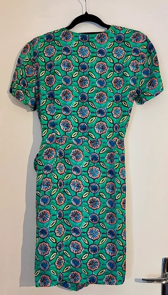 Robe satinée Claudie Pierlot imprimée colorée - photo numéro 12