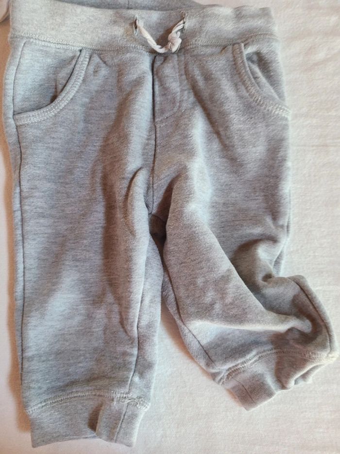 Lot de 16 vêtements 6 mois garcon - photo numéro 5