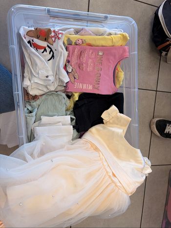 Lots vêtements filles 4 ans
